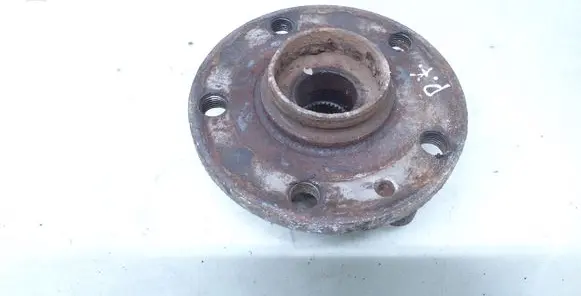 Volkswagen PASSAT B6 Front wheel hub