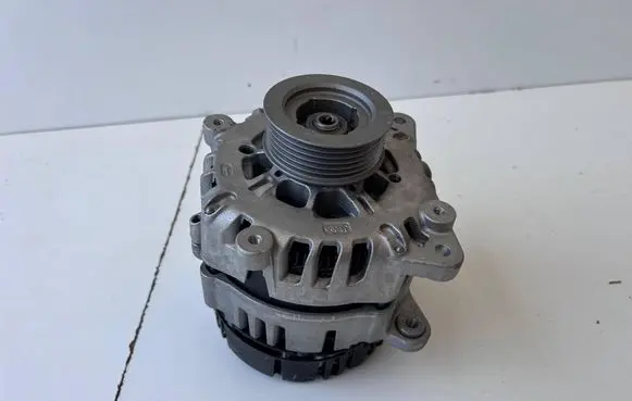 Audi Q5 SQ5 Generator/alternator 04L903018A