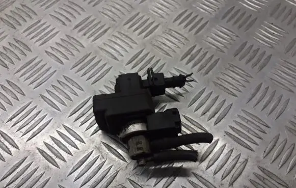Renault Megane II Vacuum valve 8200270451