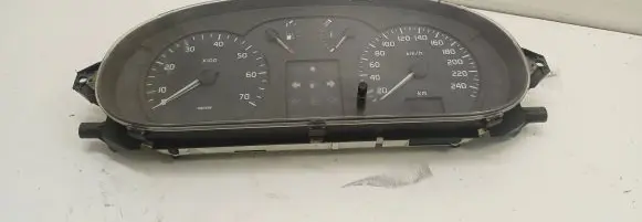 Renault Scenic I Speedometer (instrument cluster) P8200071811 21658869A X64STDEU