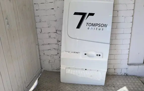 Renault Trafic III (X82) Rear door 