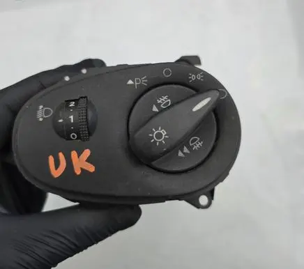 Ford Focus Light switch 2M5T13A024DA
