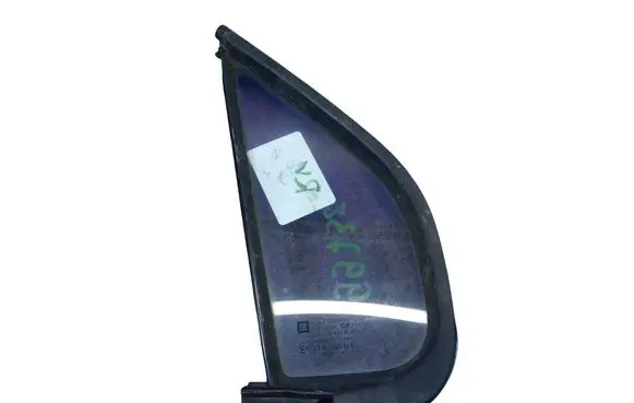 Opel Agila A Front door window glass four-door 