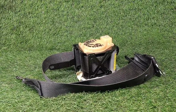 Opel Insignia A Front seatbelt 13303851