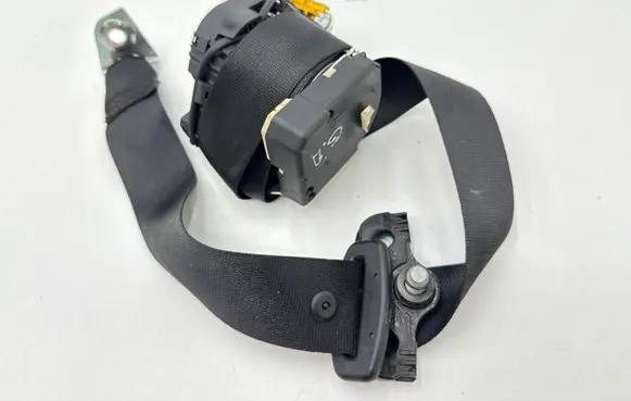 Mercedes-Benz S W221 Rear seatbelt A2218602885
