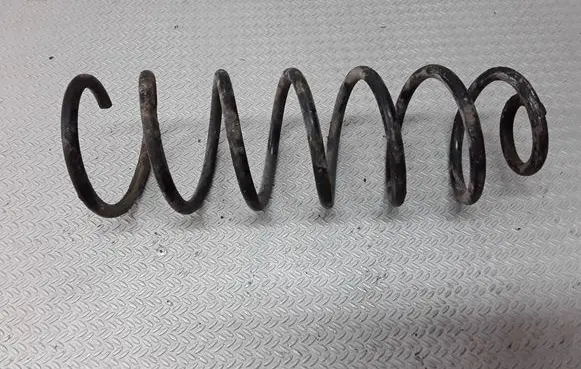 Volkswagen Golf III Rear coil spring