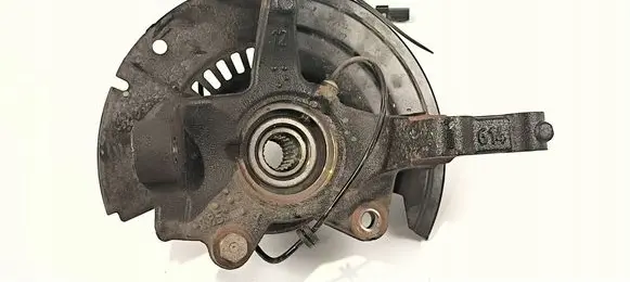 Mitsubishi Colt VII Front wheel hub spindle knuckle