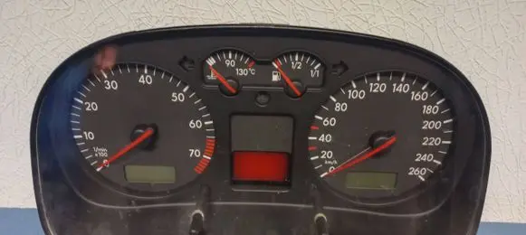 Volkswagen Golf IV Speedometer (instrument cluster) 1J0920825A 1110490665 3628061