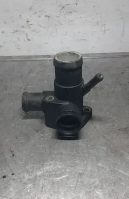 Audi A6 S6 C5 4B Engine coolant pipe/hose 028121132A