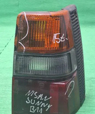 Nissan Sunny Rear/tail lights 4295