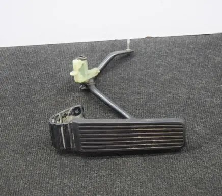 Mercedes-Benz SL R129 Accelerator throttle pedal 1293010082 A1293010082