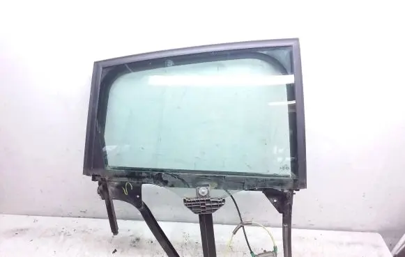 Audi A2 Rear door window/glass frame 8Z0839754A