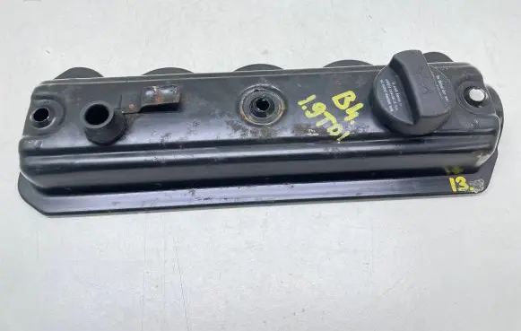 Audi 80 90 S2 B4 Rocker cam cover 