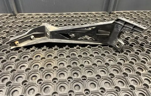 Chrysler Grand Voyager V Front bumper mounting bracket PP023011AAH 68023331AA 59590A
