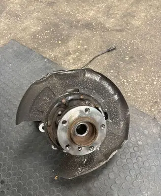 BMW X5 F15 Rear wheel hub 6770984