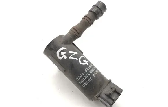 Toyota Prius (XW30) Windscreen/windshield washer pump 3670579290
