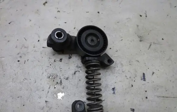 Volvo V40 Timing belt tensioner GMAUTO4574097