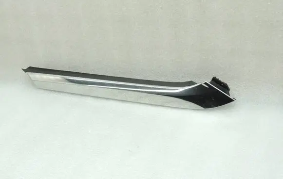 Fender trim (molding)