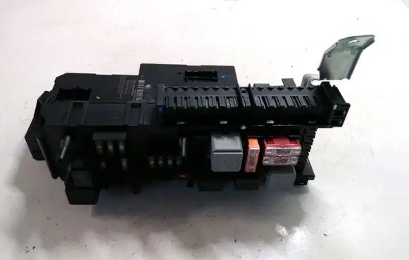Mercedes-Benz C W204 Fuse module 2049060805 2045459032