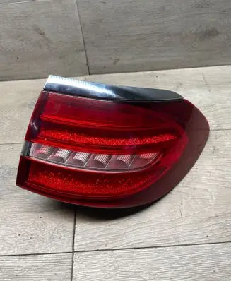 Mercedes-Benz E W213 Rear/tail lights 633000