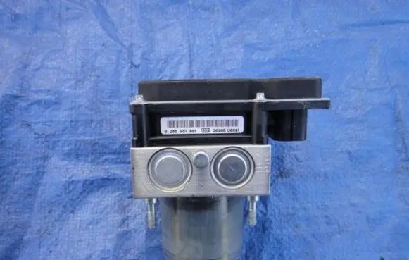 Peugeot RCZ ABS Pump 9677024980