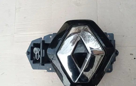 Renault Zoe Manufacturer badge logo/emblem 296A81391R