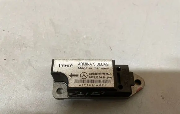 Mercedes-Benz E W210 Airbag deployment crash/impact sensor 0018205626
