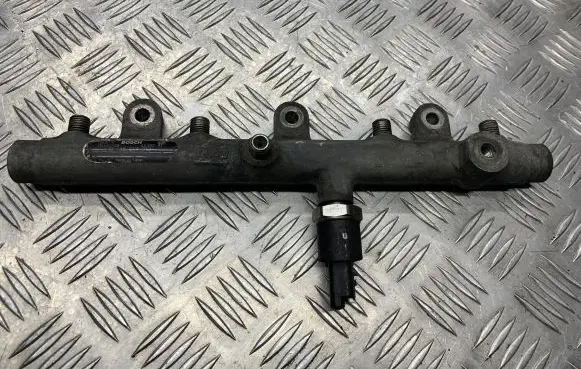 Fuel main line pipe