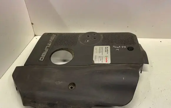 Volkswagen PASSAT B5 Engine cover (trim) 058103724H 841701