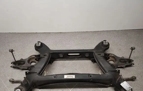 Mercedes-Benz CLS C218 X218 Rear beam A2313509800