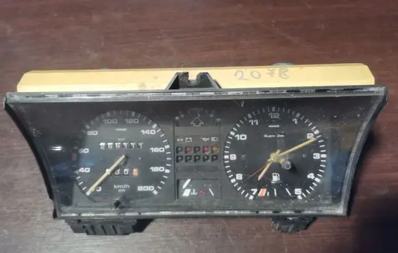 Volkswagen Golf II Speedometer (instrument cluster) 5440116900