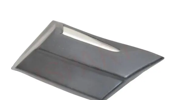 Rear fender molding trim