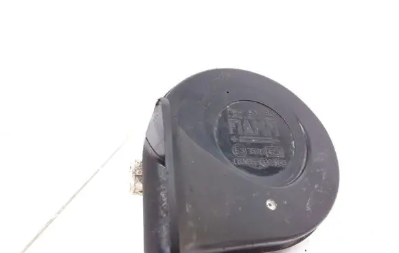 Peugeot 406 Horn signal E335717