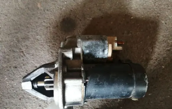 Mercedes-Benz CLK A208 C208 Starter motor 0041518101