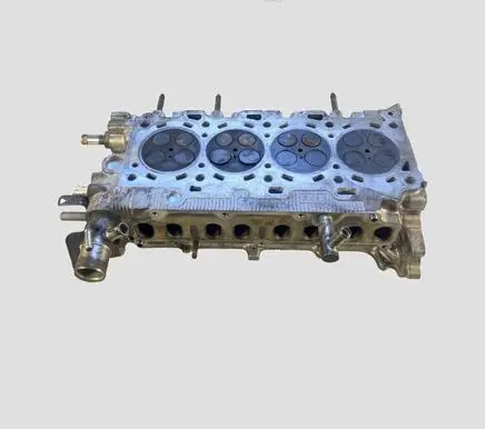 Toyota Avensis T250 Engine head 9LB0142