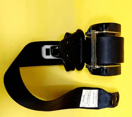 Chrysler Neon I Front seatbelt 040655