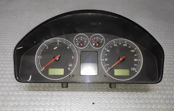 Volkswagen Sharan Speedometer (instrument cluster) 7M3920820C