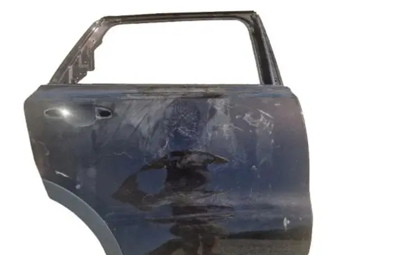 KIA Sorento IV Rear door