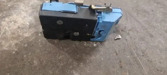 Volvo S80 Front door lock