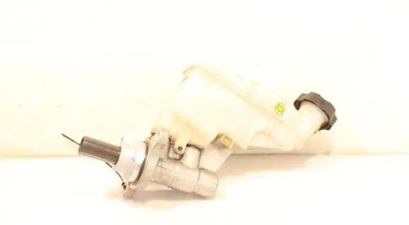 Master brake cylinder