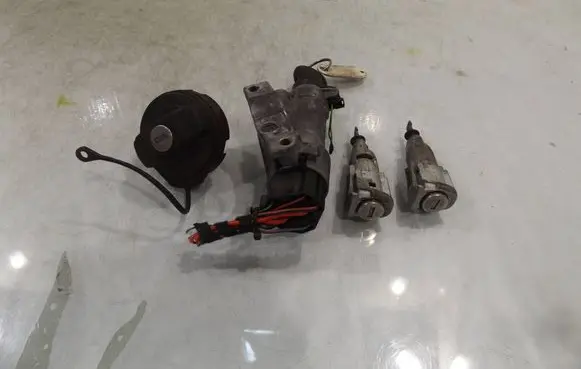 Skoda Fabia Mk2 (5J) Ignition lock