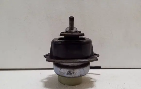 BMW X6 F16 Engine mount bracket 6853103