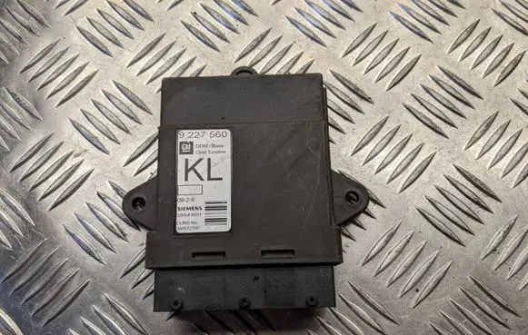 Opel Vectra B Door control unit/module 9227560