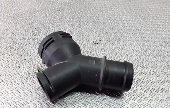 Volkswagen Golf V Engine coolant pipe/hose 1K0122291AE