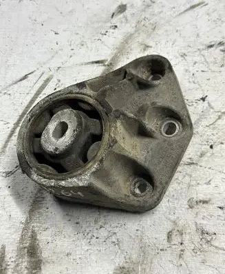 Audi A4 S4 B6 8E 8H Engine mount bracket 8E0599125B