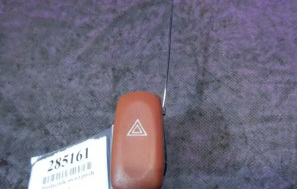 Opel Agila A Hazard light switch 