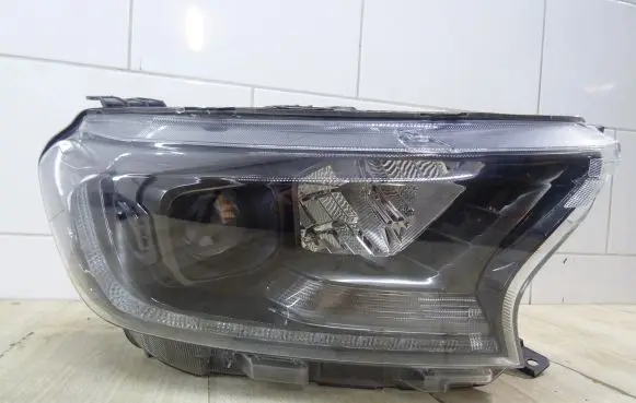 Ford Ranger Headlight/headlamp JB3B13E014A