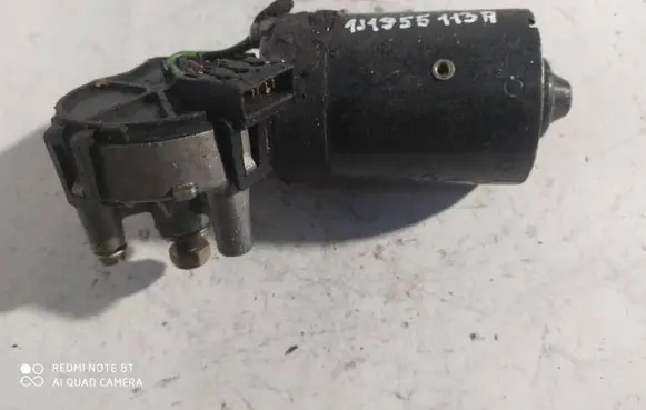 Skoda Octavia Mk1 (1U) Front wiper linkage 1J1955113A