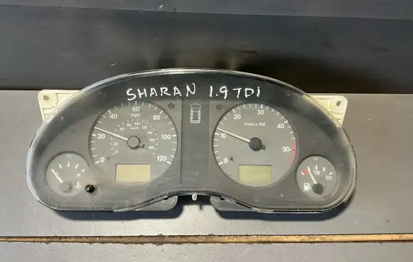 Volkswagen Sharan Speedometer (instrument cluster) 7M0919881D VBUF0028507 E10561494