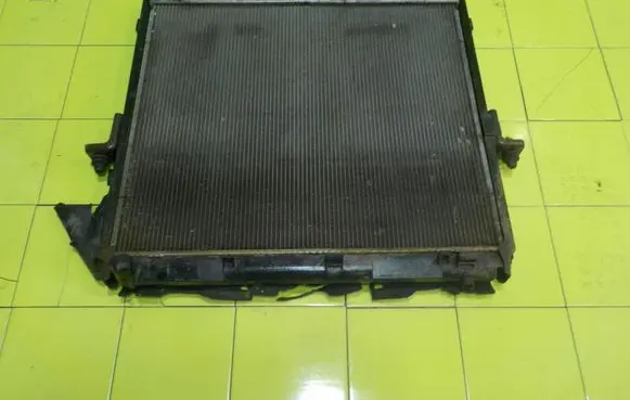 Nissan Navara D40 Coolant radiator 13AB101 FE80CA9B17514597A